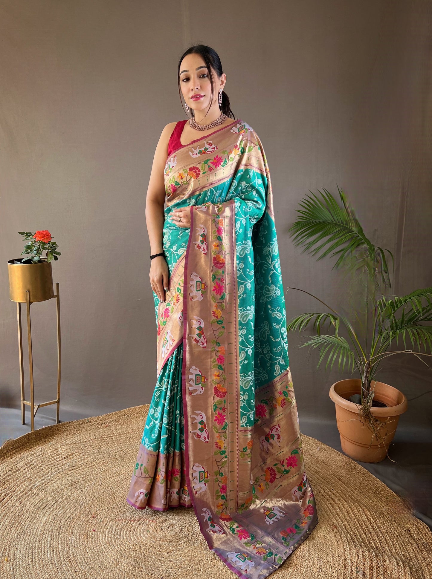 Rama Beautiful Lucknowi Concept weaving saree