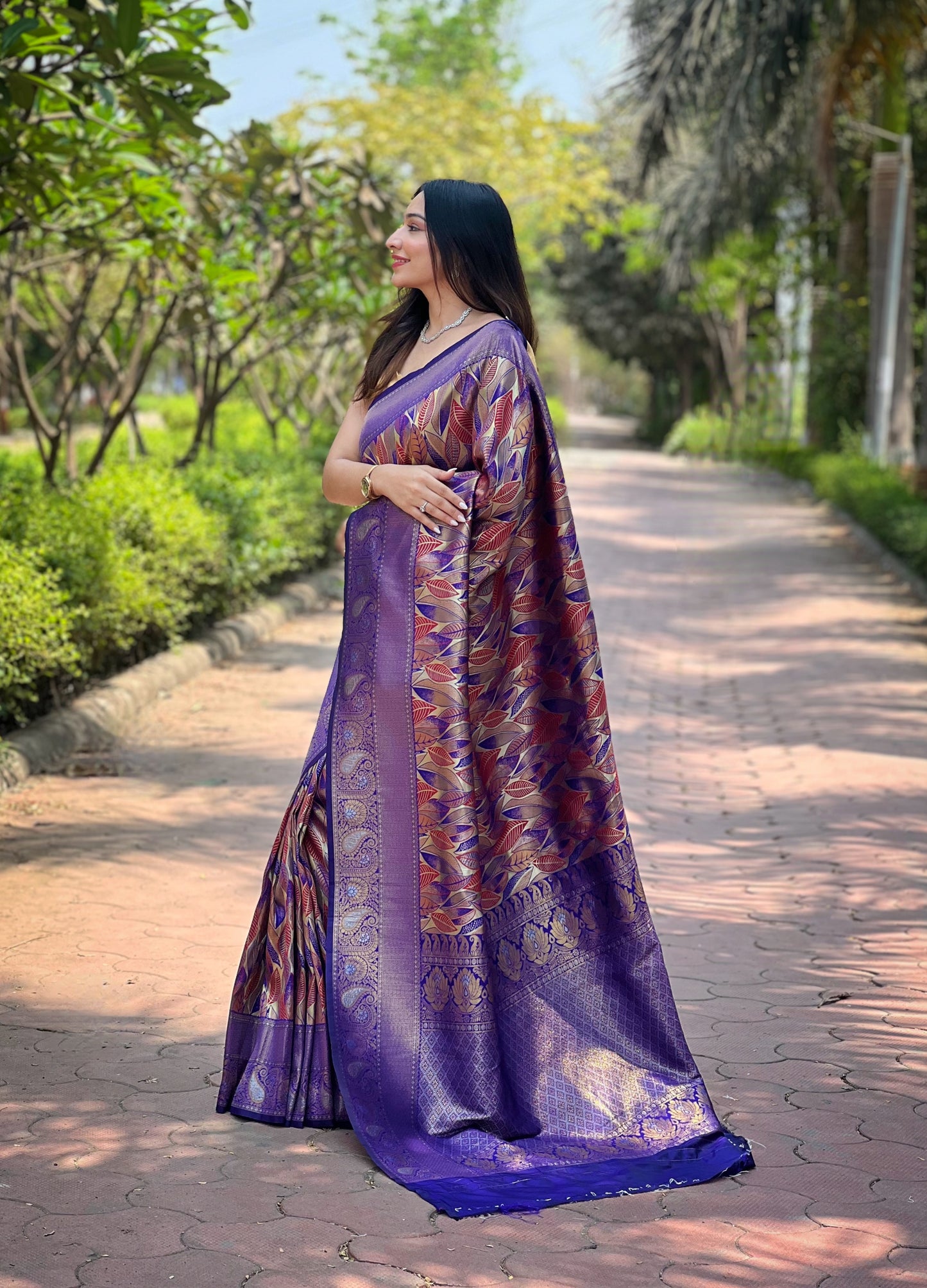 Violet Kanchipattu silk saree