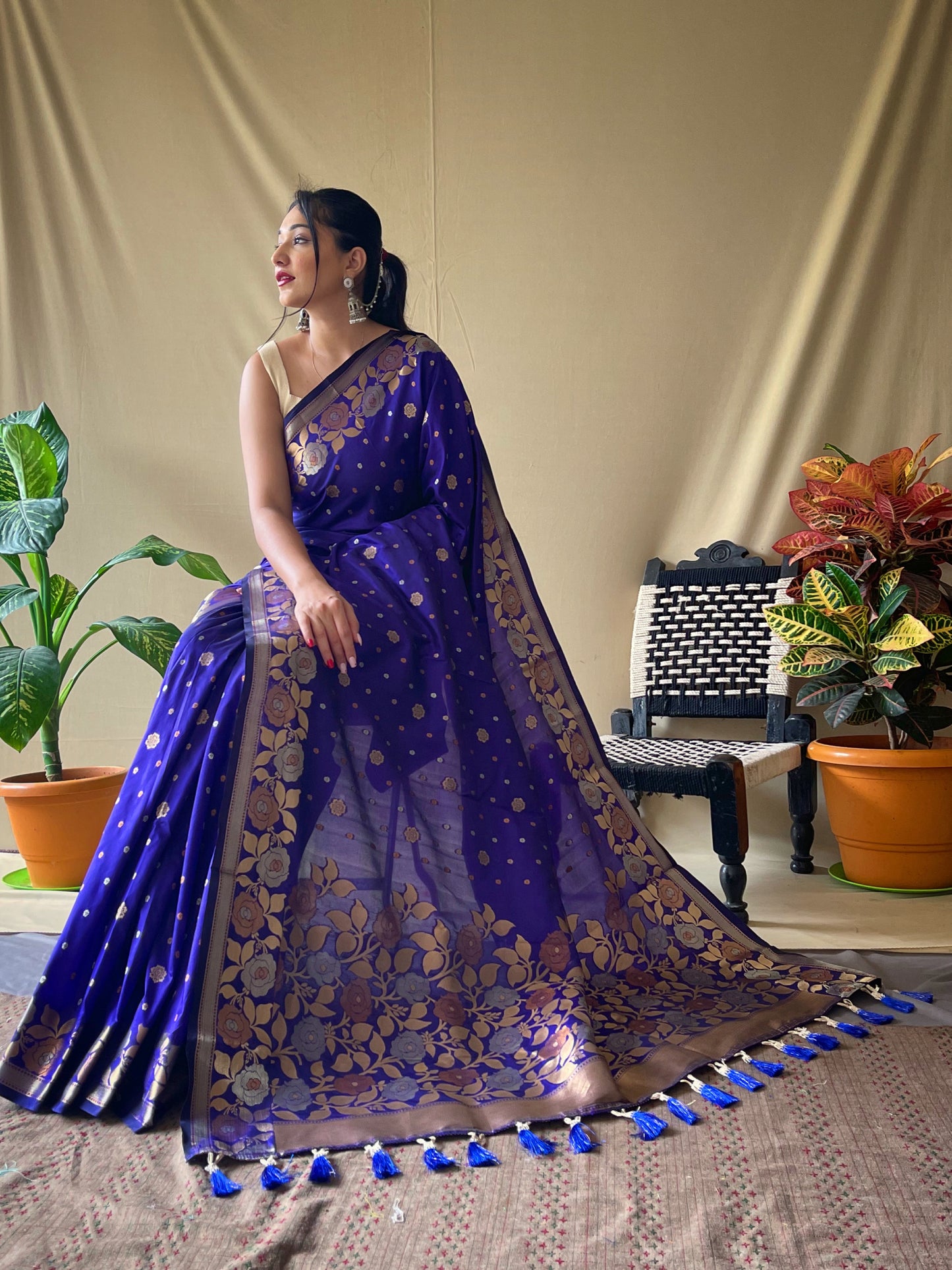 VIOLET SOFT SILK SAREES WITH GOLD ZARI WEAVING